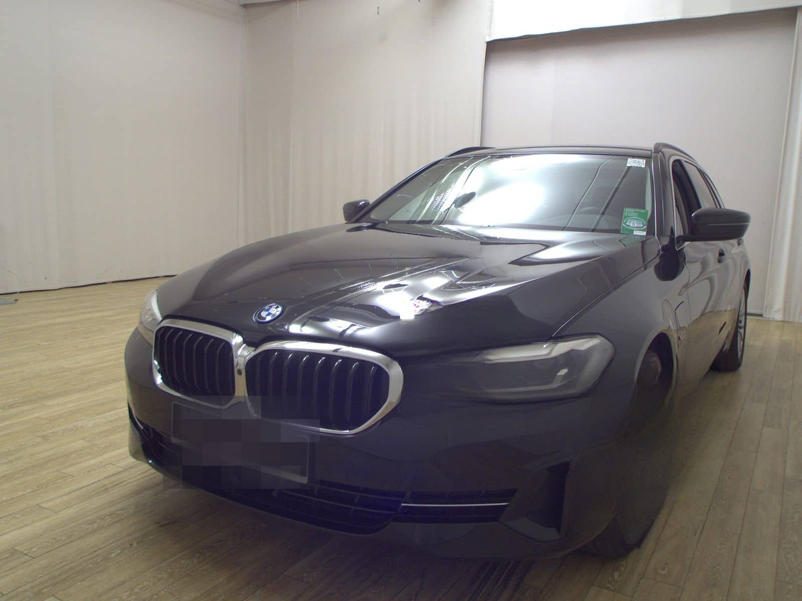 BMW 530e Touring Leder Navi LED LC-Pro RfK AHK DA+ foto 2