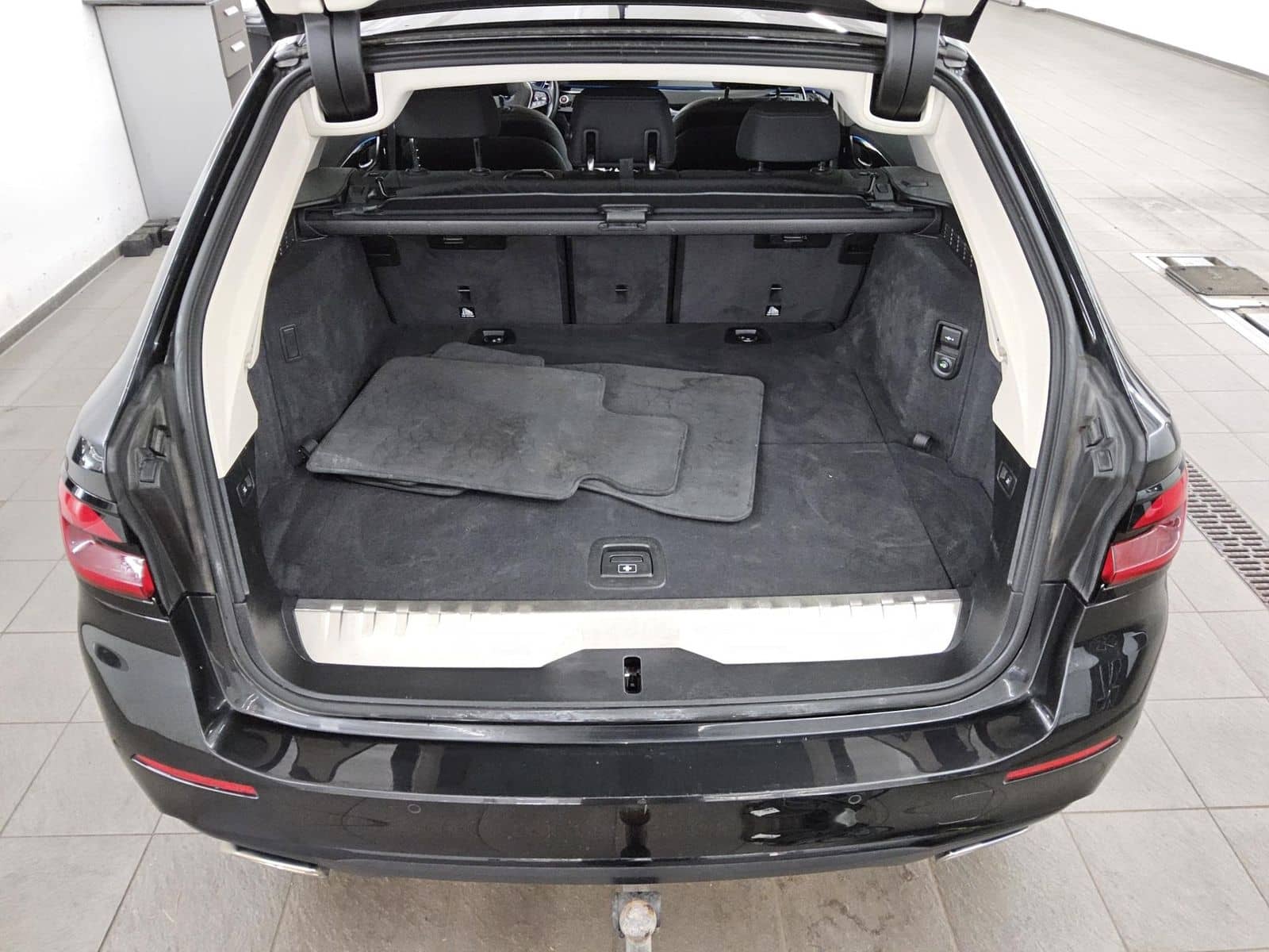 BMW 530e Touring Leder Navi LED LC-Pro RfK AHK DA+ foto 12