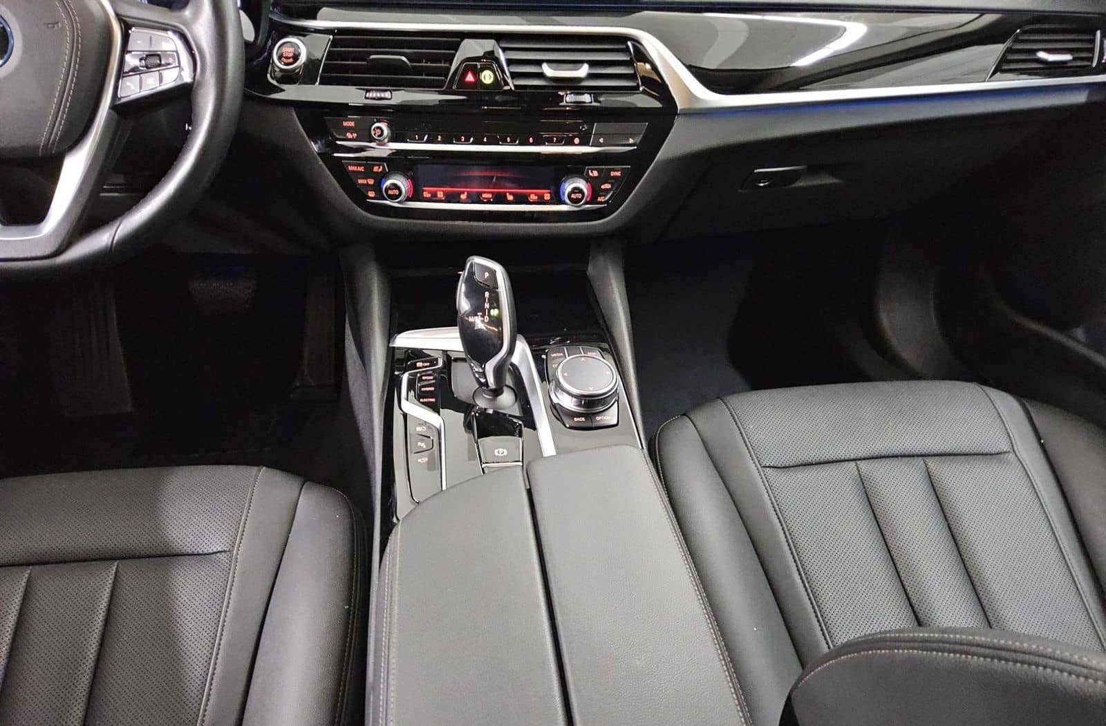 BMW 530e Touring Leder Navi LED LC-Pro RfK AHK DA+ foto 6