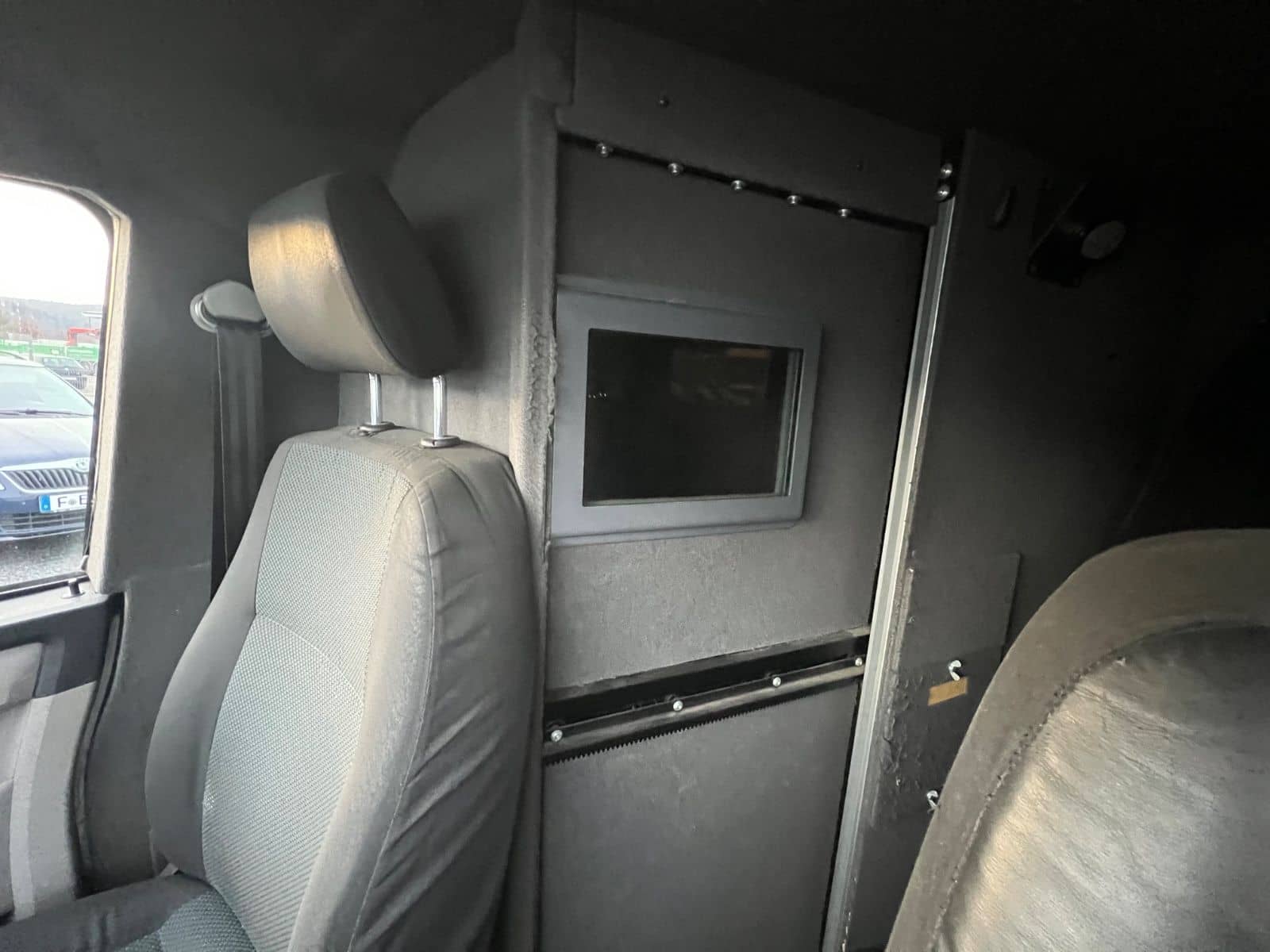 Volkswagen T6 Lang*GELDTRANSPORTER*GEPANZERT*ARMORED*140PS* foto 14