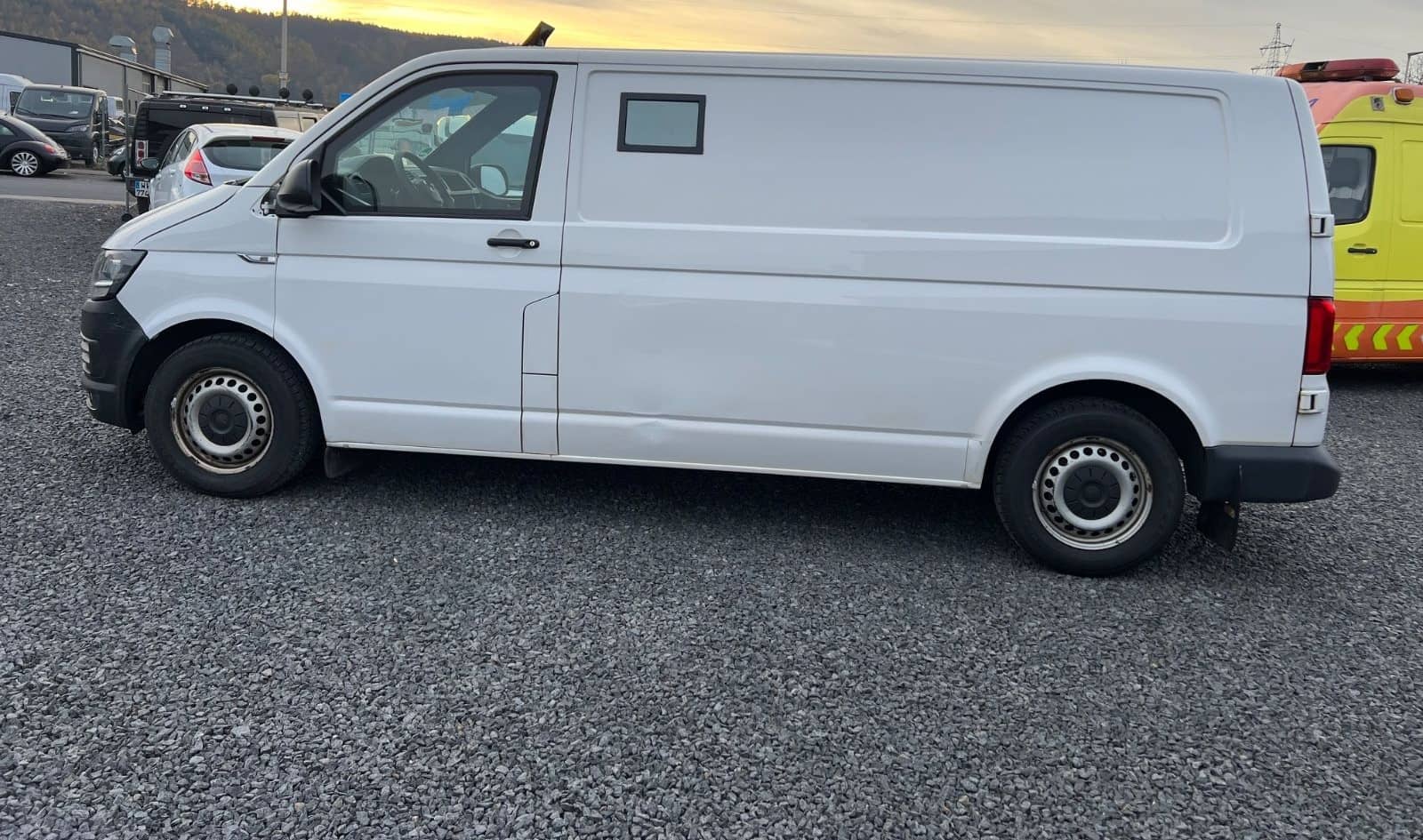 Volkswagen T6 Lang*GELDTRANSPORTER*GEPANZERT*ARMORED*140PS* foto 8