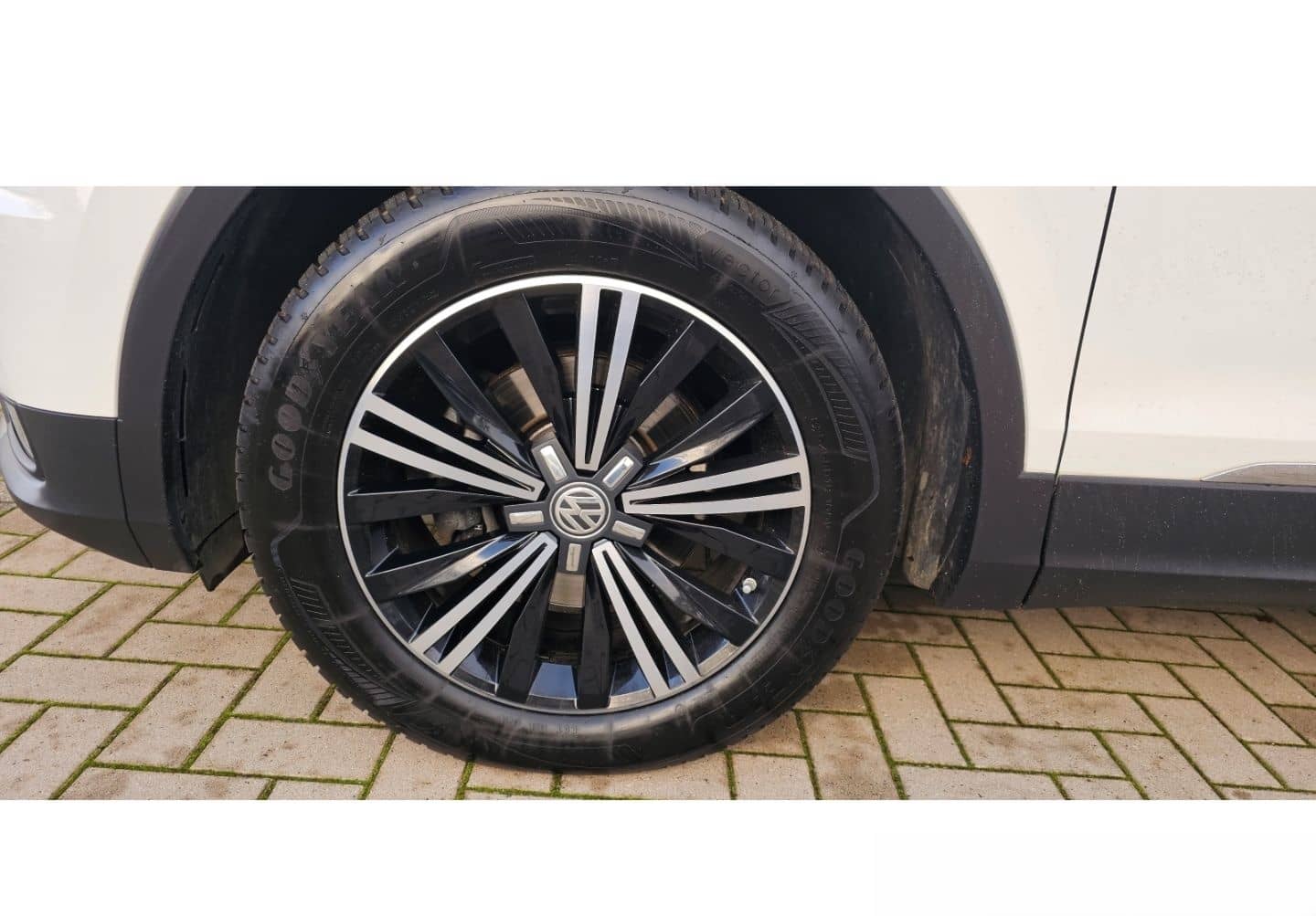 Volkswagen Tiguan Highline BMT TDI 2.0 Pano AHK ab. Navi AC foto 11