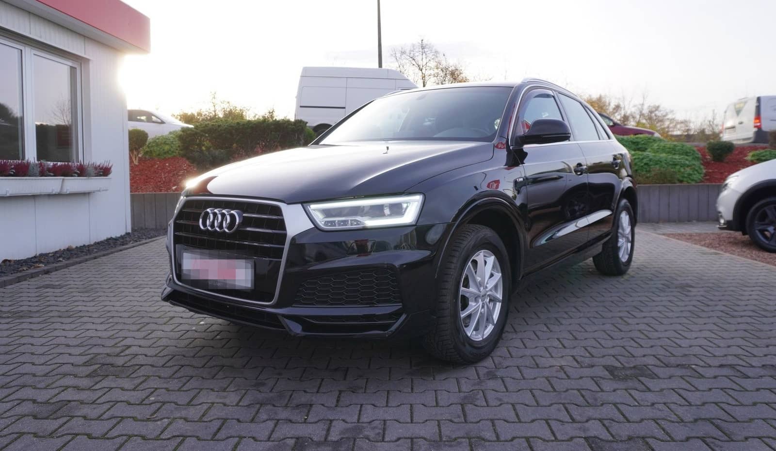 Audi Q3 1.4 TSI S-Tronic LED Navi Tempomat PDC foto 2
