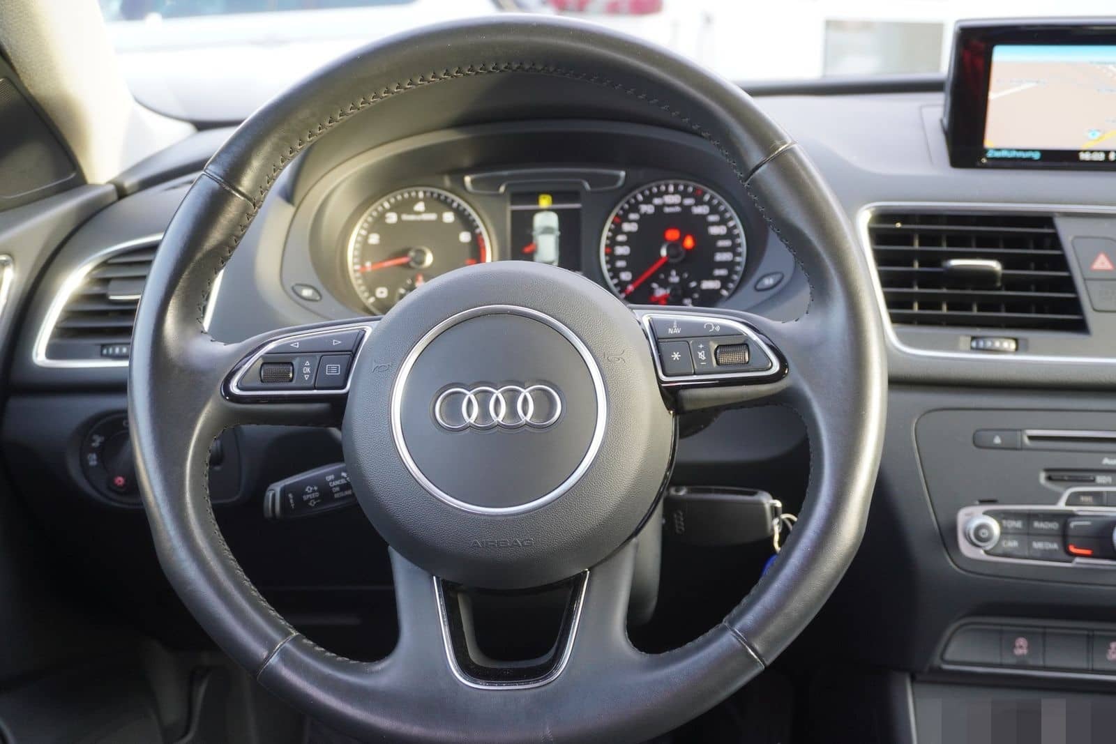 Audi Q3 1.4 TSI S-Tronic LED Navi Tempomat PDC foto 12