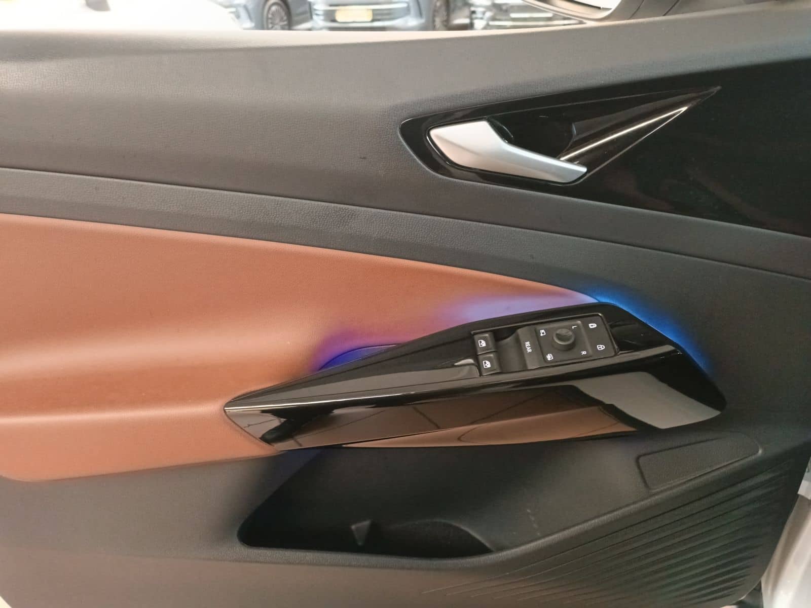 Volkswagen ID.4 Pro Performance *PANO*MATRIX*ACC*NAV*R-CAM* foto 8