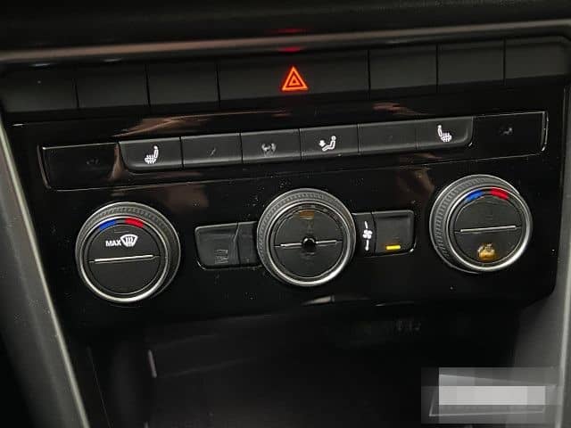 Volkswagen T-Roc 1.5 TSI Active Navi ACC LED SZH 17 Zoll foto 18