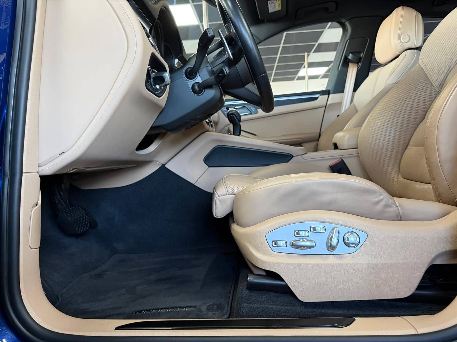 Porsche Macan GTS Pano Standheiz. AHK 360° Sitzbelüftung foto 16