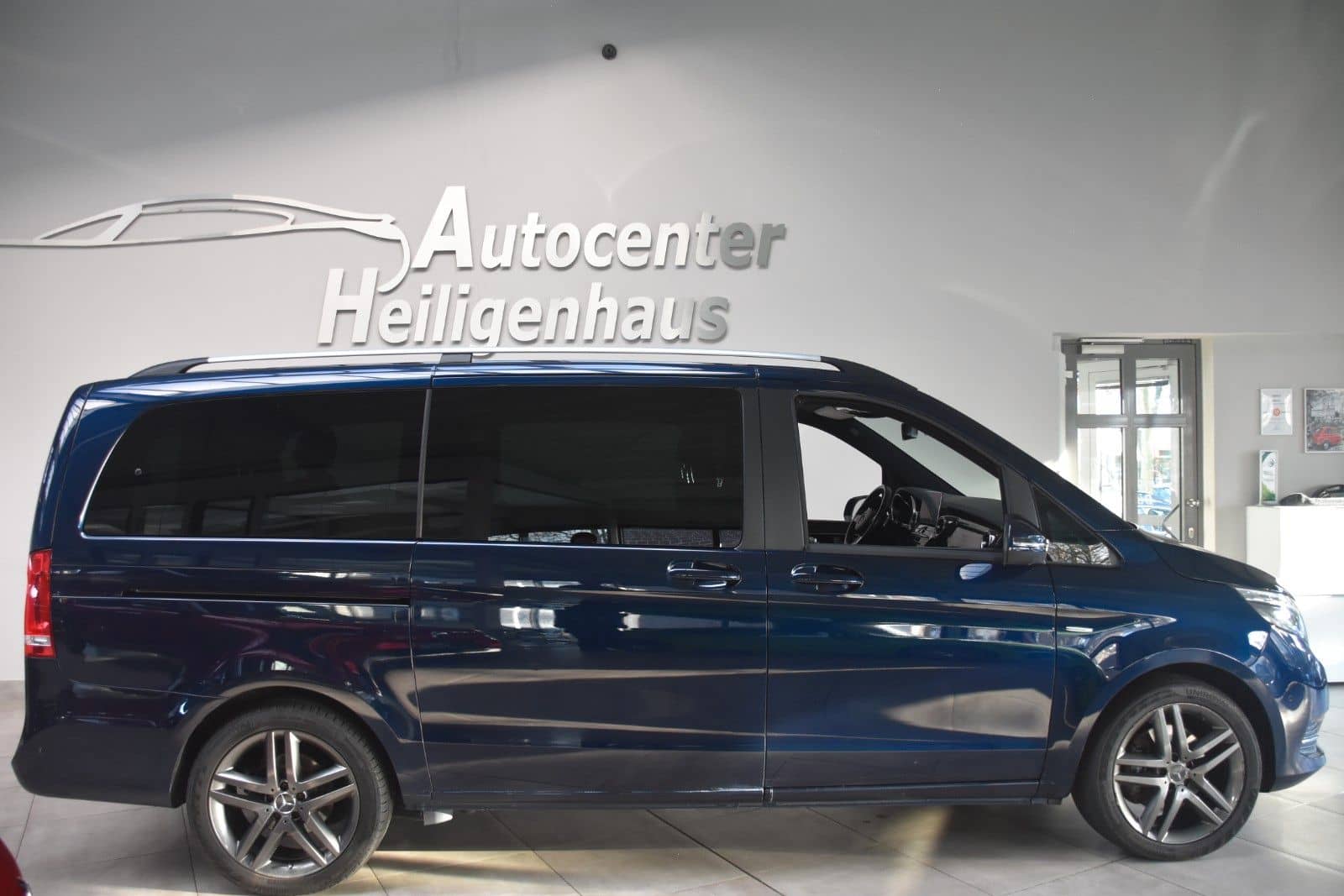 Mercedes-Benz V 250d EXCLUSIVE EDITION 4MATIC lang NP 84.184€ foto 2