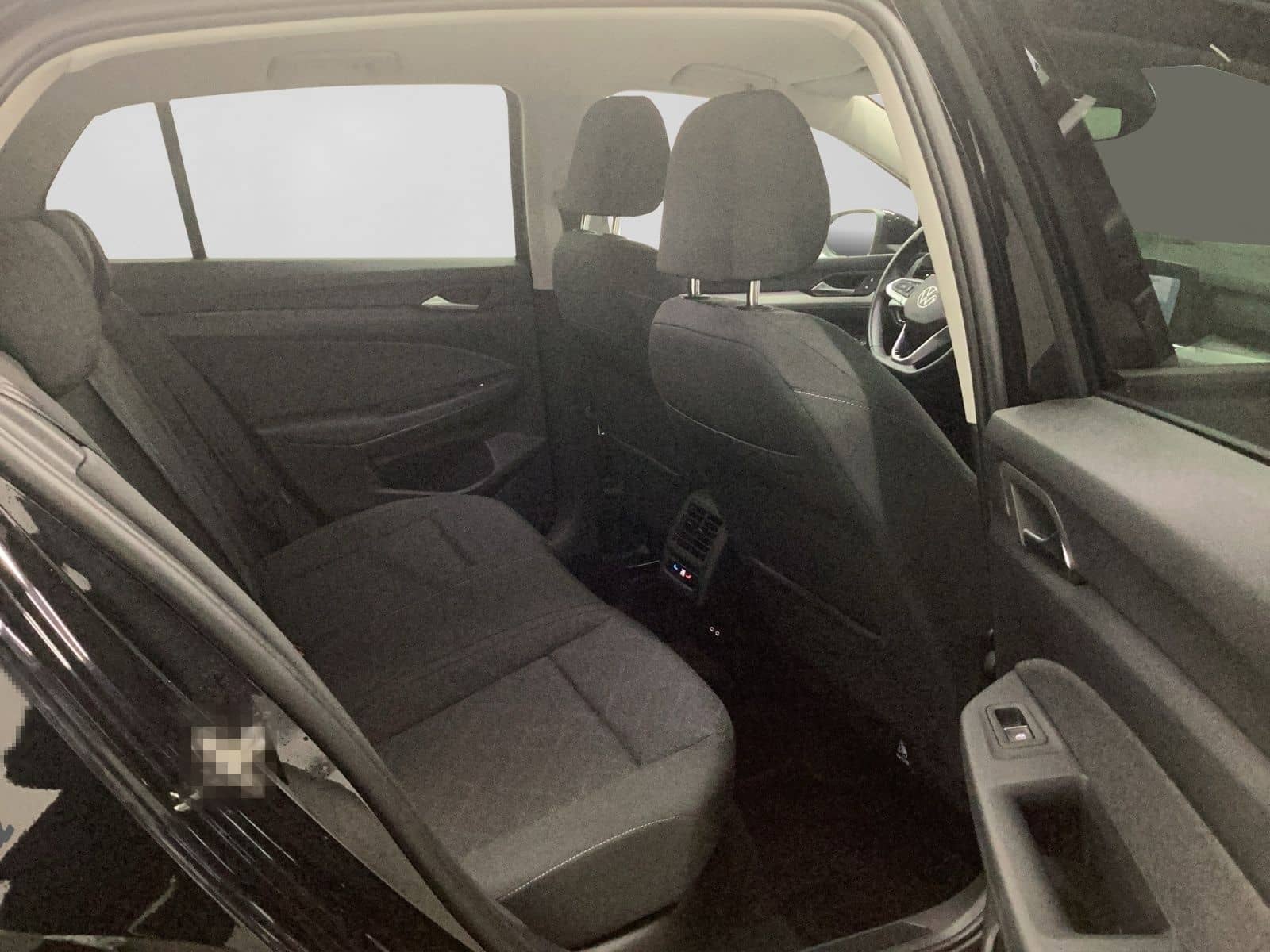 Volkswagen Golf 2.0 TDI DSG LIFE NAVI ASSIST KAMERA foto 6