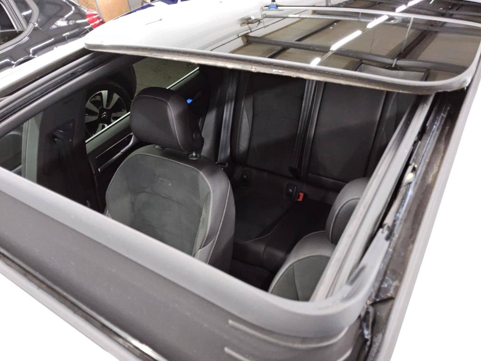 Volkswagen Arteon SB 2.0 TDI 4M R-Line Navi LED DC Pano RFK foto 13