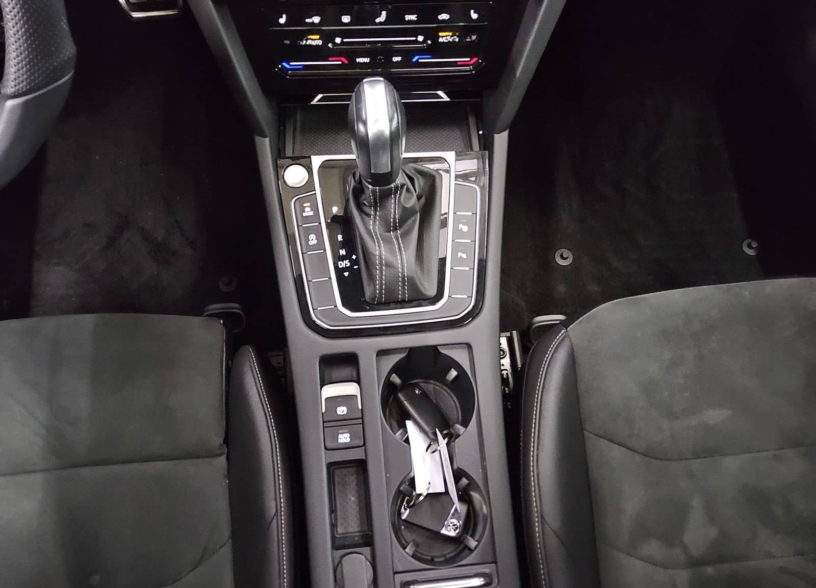 Volkswagen Arteon SB 2.0 TDI 4M R-Line Navi LED DC Pano RFK foto 6