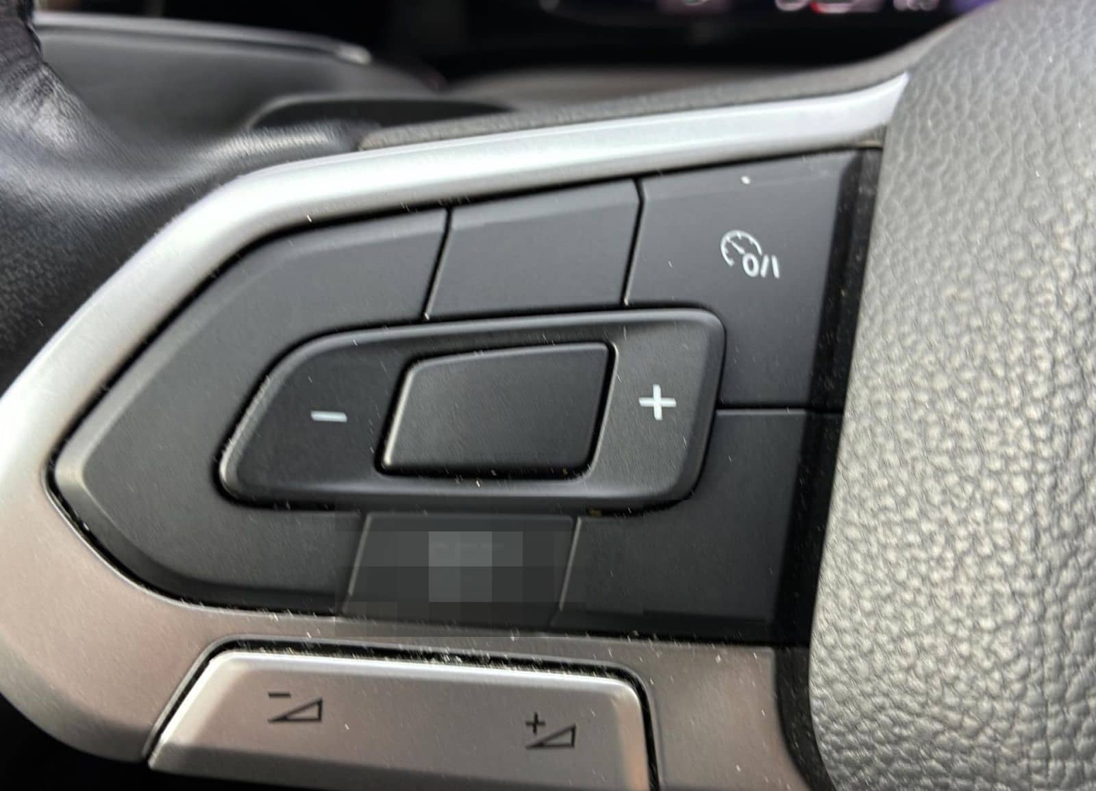 Volkswagen Golf VIII 2.0 TDI Active DSG *PANO*AHK*HuD*ACC* foto 11