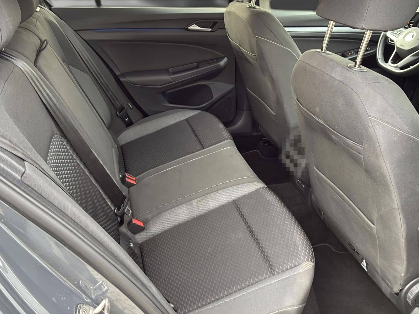 Volkswagen Golf VIII 2.0 TDI Active DSG *PANO*AHK*HuD*ACC* foto 17