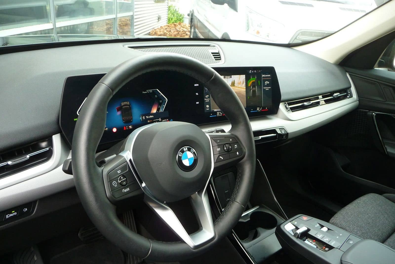 BMW X1 20 i sDrive Aut. PANO/AHK/Premium+TravelPaket foto 10