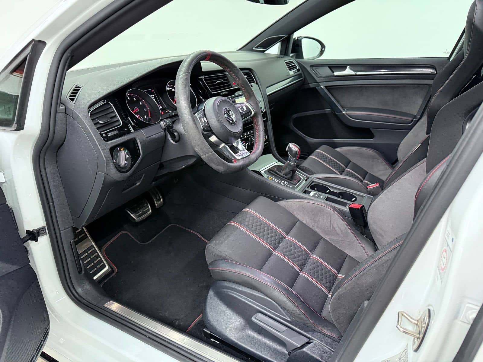 Volkswagen Golf VII GTI Clubsport *Pano*Schale*Dyn*Kamera* foto 9