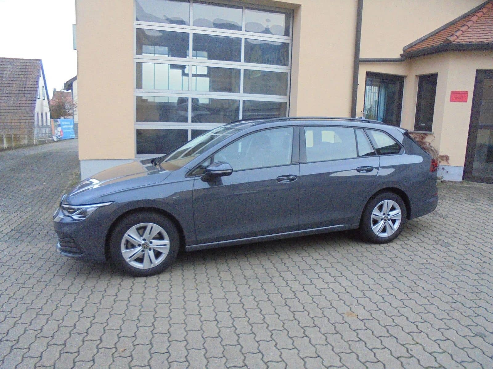 Volkswagen Golf Variant Golf VIII Variant 1.0 TSI foto 4