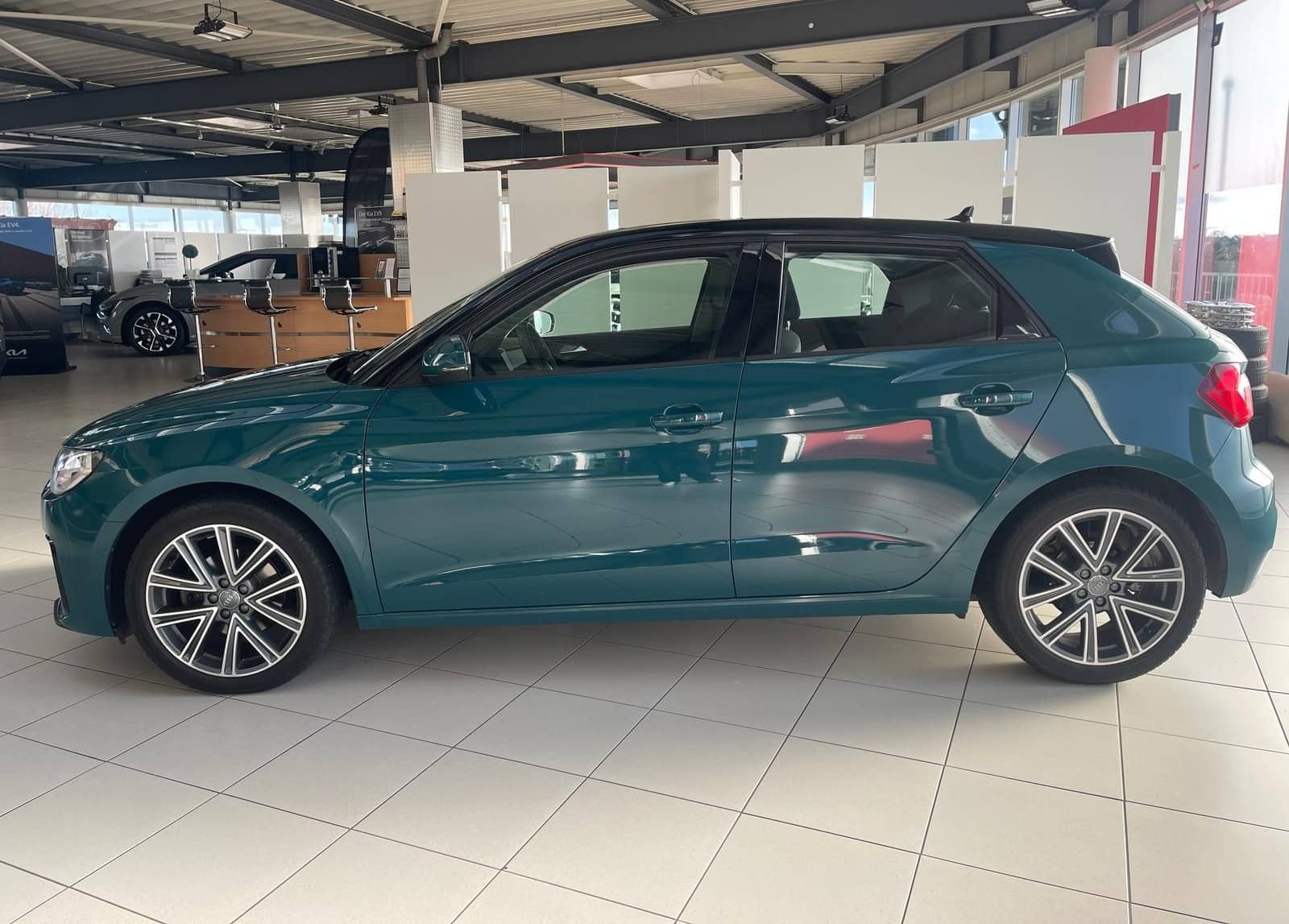 Audi A1 Sportback 1.0 TFSI 30 advanced+Automatik+uvm+ foto 3