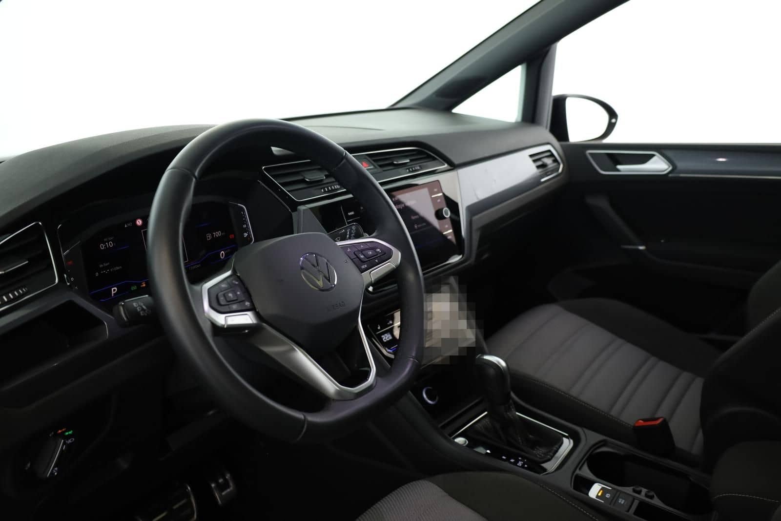 Volkswagen Touran 2.0 TDI DSG Highline R-Line 7 Pano 18 AHK foto 14