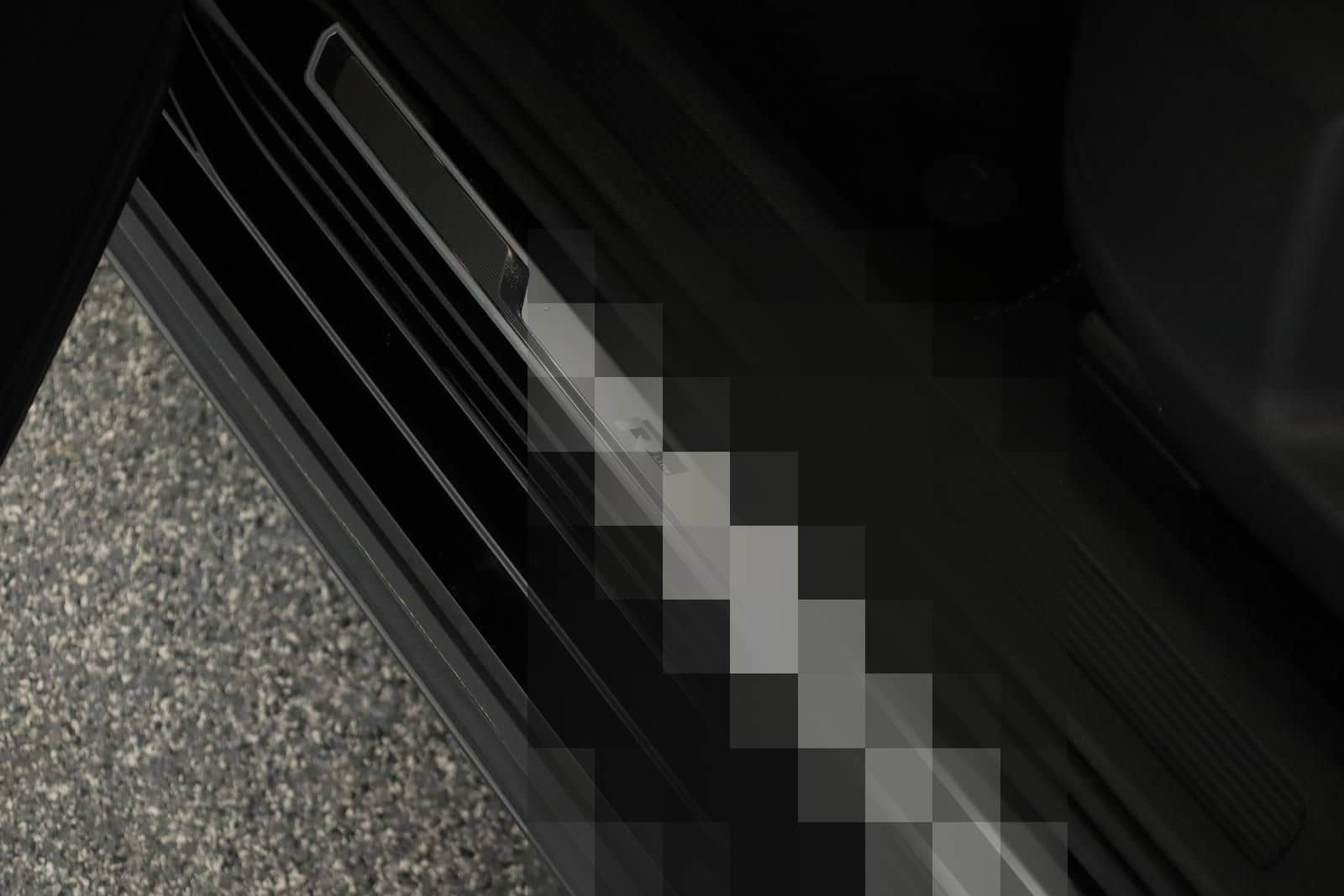 Volkswagen Touran 2.0 TDI DSG Highline R-Line 7 Pano 18 AHK foto 16