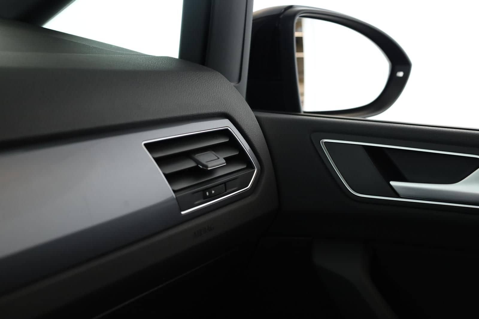 Volkswagen Touran 2.0 TDI DSG Highline R-Line 7 Pano 18 AHK foto 22