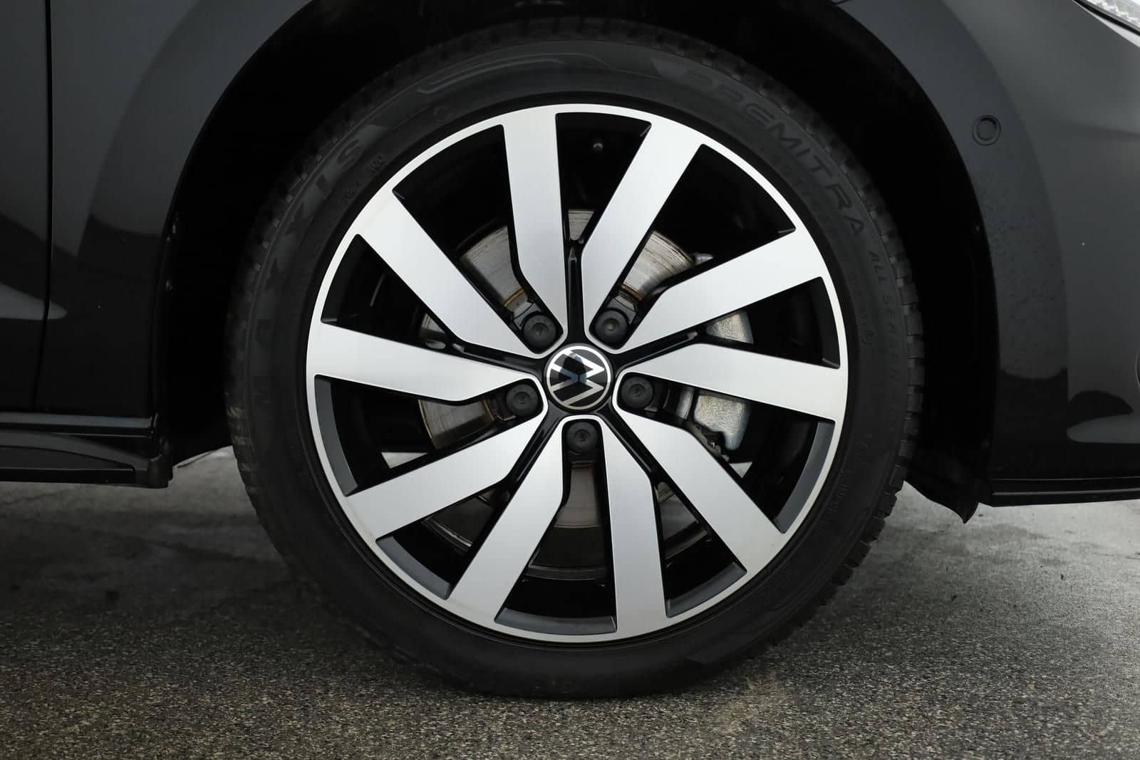 Volkswagen Touran 2.0 TDI DSG Highline R-Line 7 Pano 18 AHK foto 23