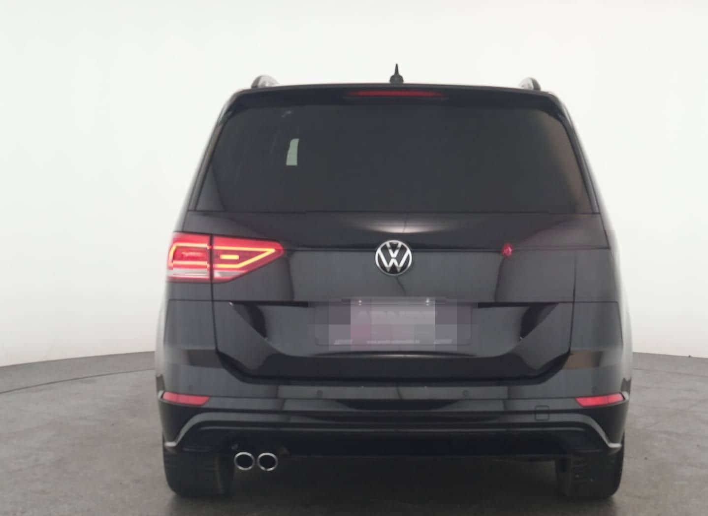 Volkswagen Touran 2.0 TDI DSG Highline R-Line 7 Pano 18 AHK foto 6
