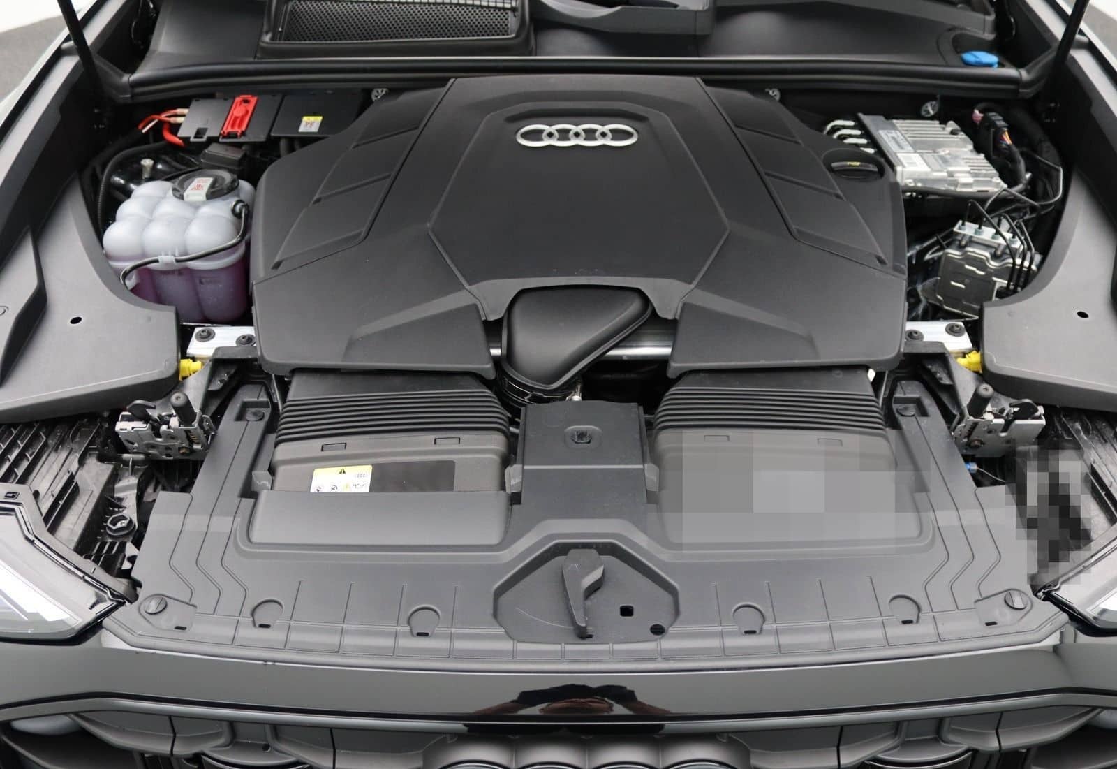 Audi Q8 S-Line 55 TFSI quattro / Pano, Laser, Standh foto 8