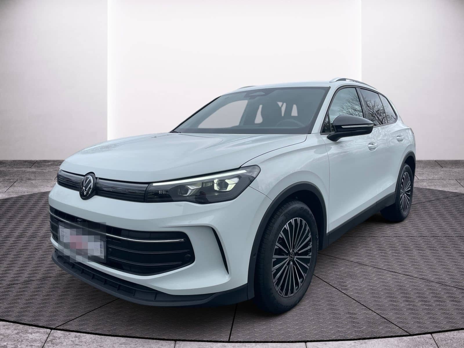 Volkswagen Tiguan 1.5 eTSI Goal 110 kW Matrix-LED AZV Side foto 2