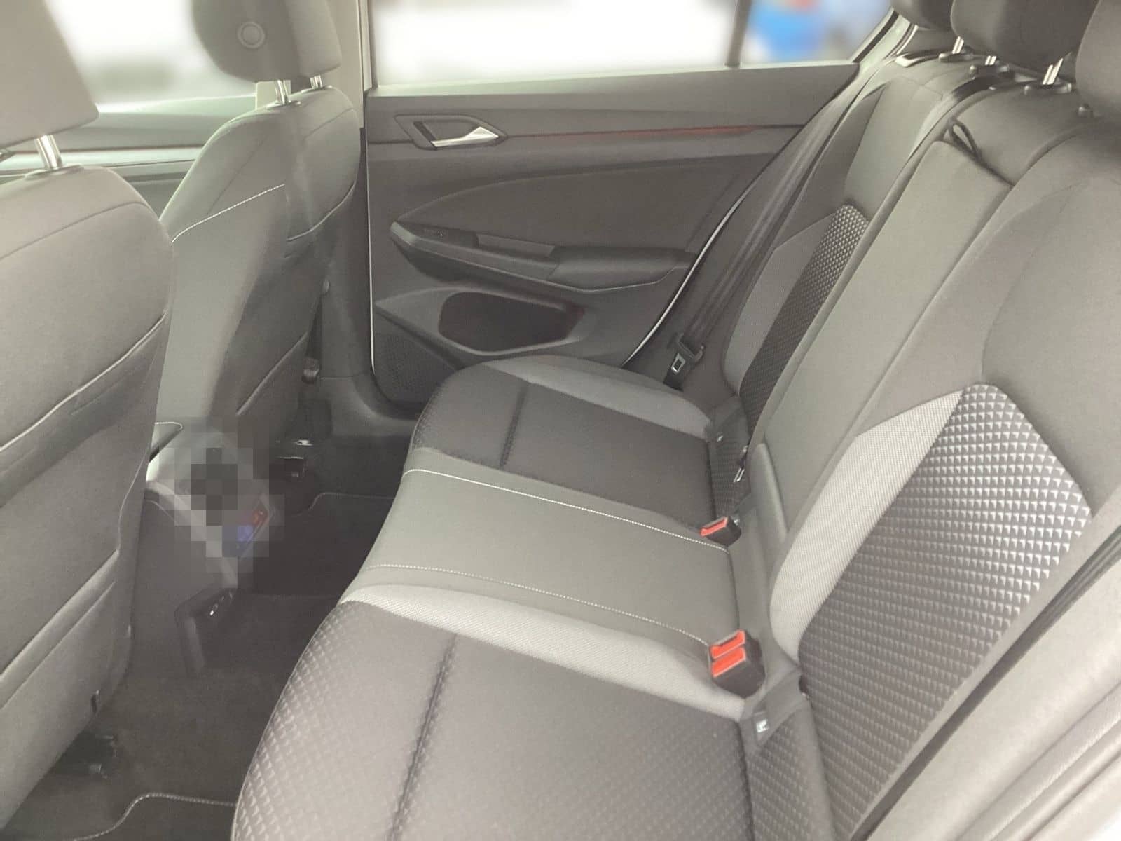 Volkswagen Golf VIII 1.5 TSI ACTIVE +STHZ +IQ.LIGHT +ACC +V foto 13