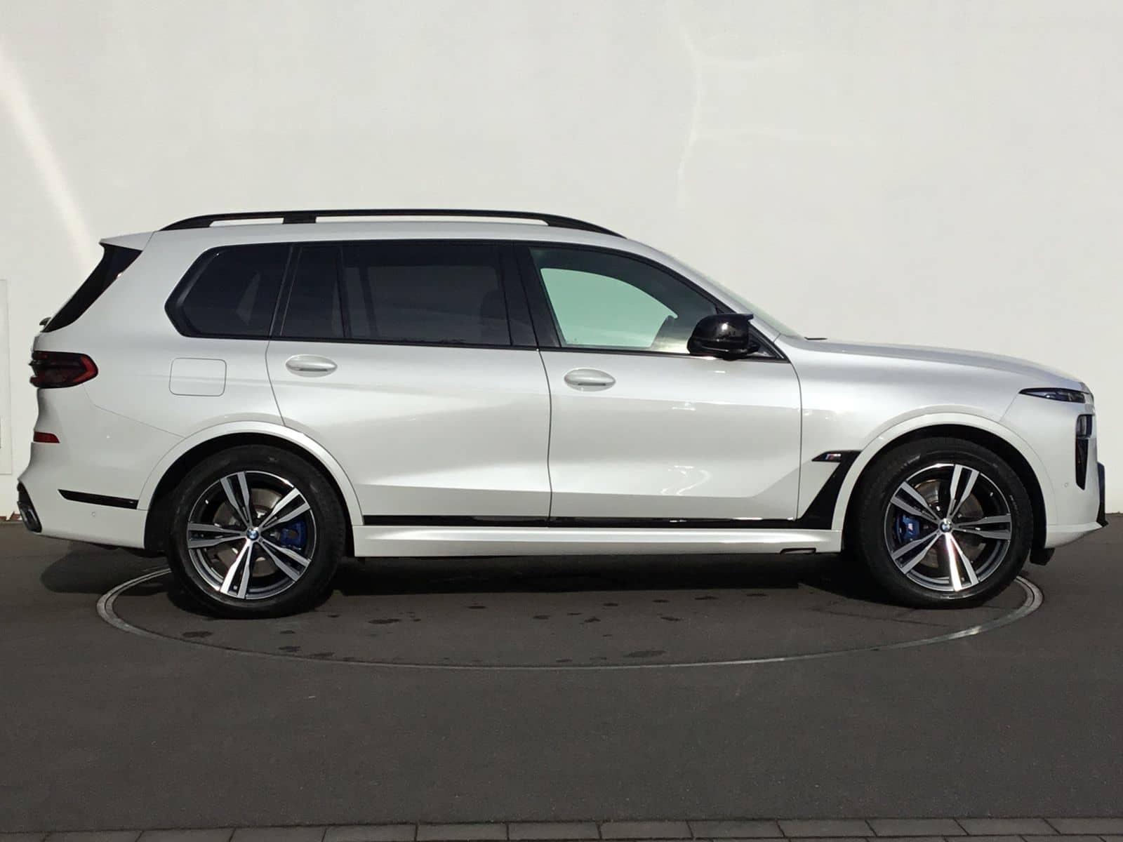 BMW X7 M60i PANO SKY+STANDHZ+KAMERA+ACC+AHK foto 6