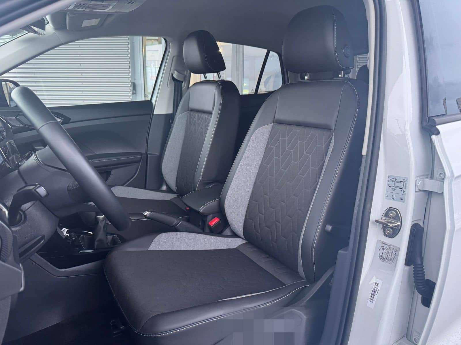 Volkswagen T-Cross 1.0 TSI Life APP/ACC/NAVI/ALLSEASON foto 17