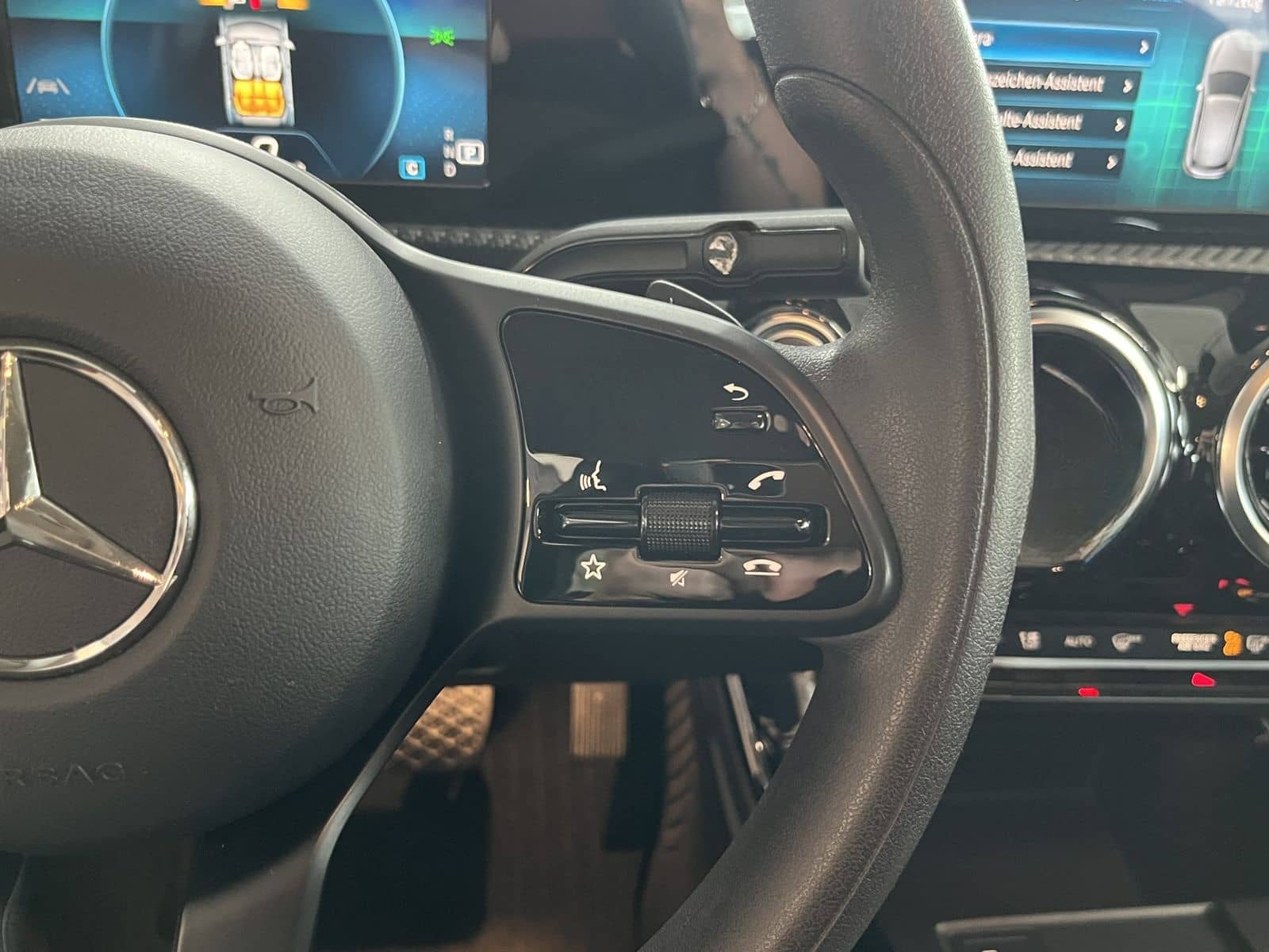 Mercedes-Benz A 200 d 4Matic*Navi*R-Cam*TeiLeder*CarPlay*SHZ* foto 15