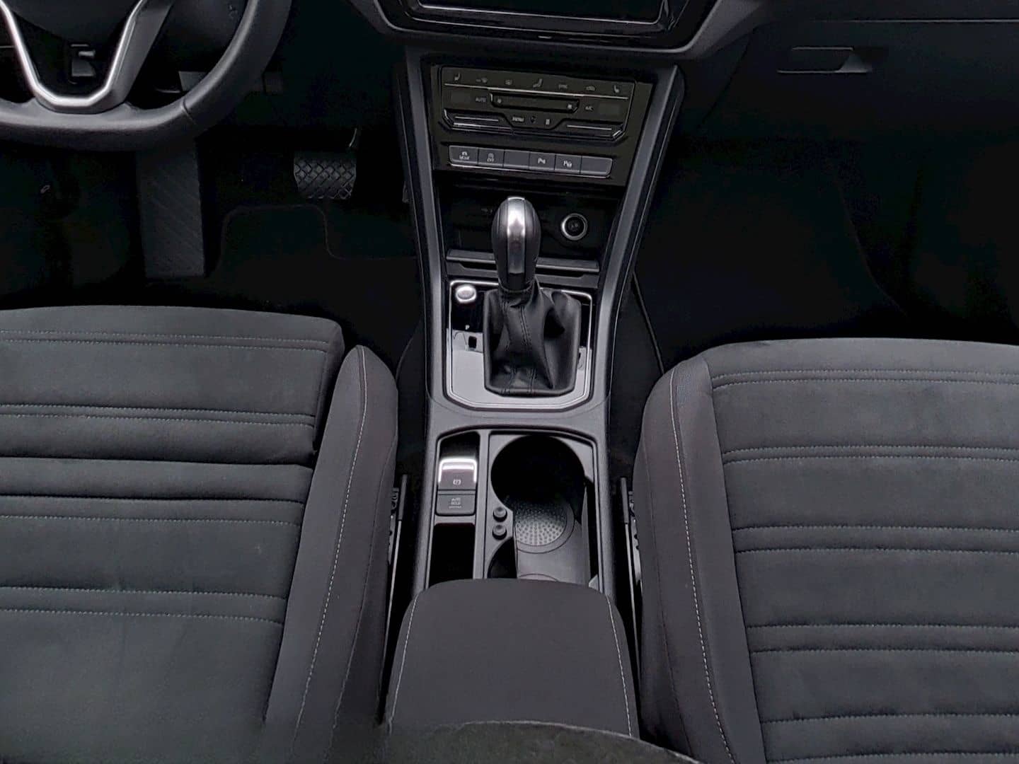 Volkswagen Touran 1.5 TSI DSG Highline BLACK-STYLE 7S. AHK  foto 16