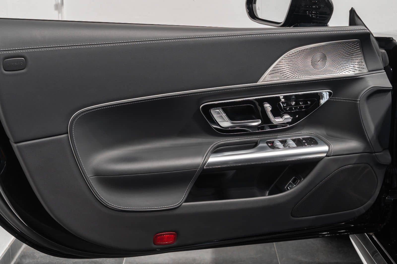 Mercedes-Benz SL 43 AMG Burmester V8 Styling 21" Räder foto 23