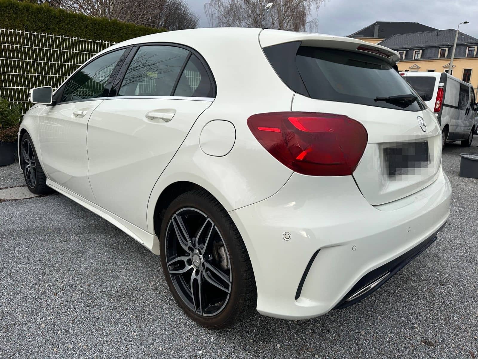 Mercedes-Benz A 180 BlueEfficiency Automatik AMG Paket foto 6