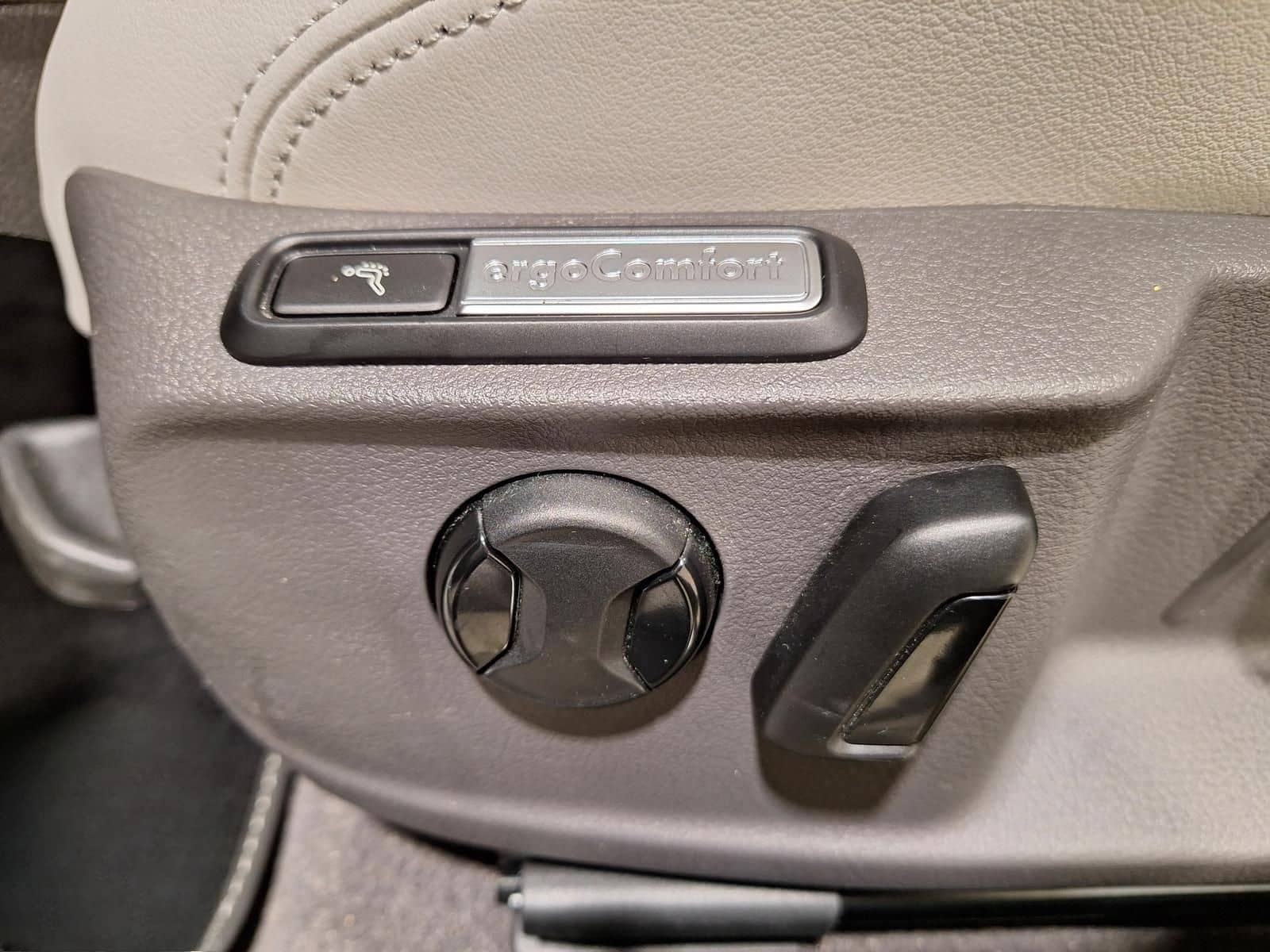 Volkswagen Passat Variant 1.4 TSI DSG GTE HuD|Navi|Pano|360 foto 20