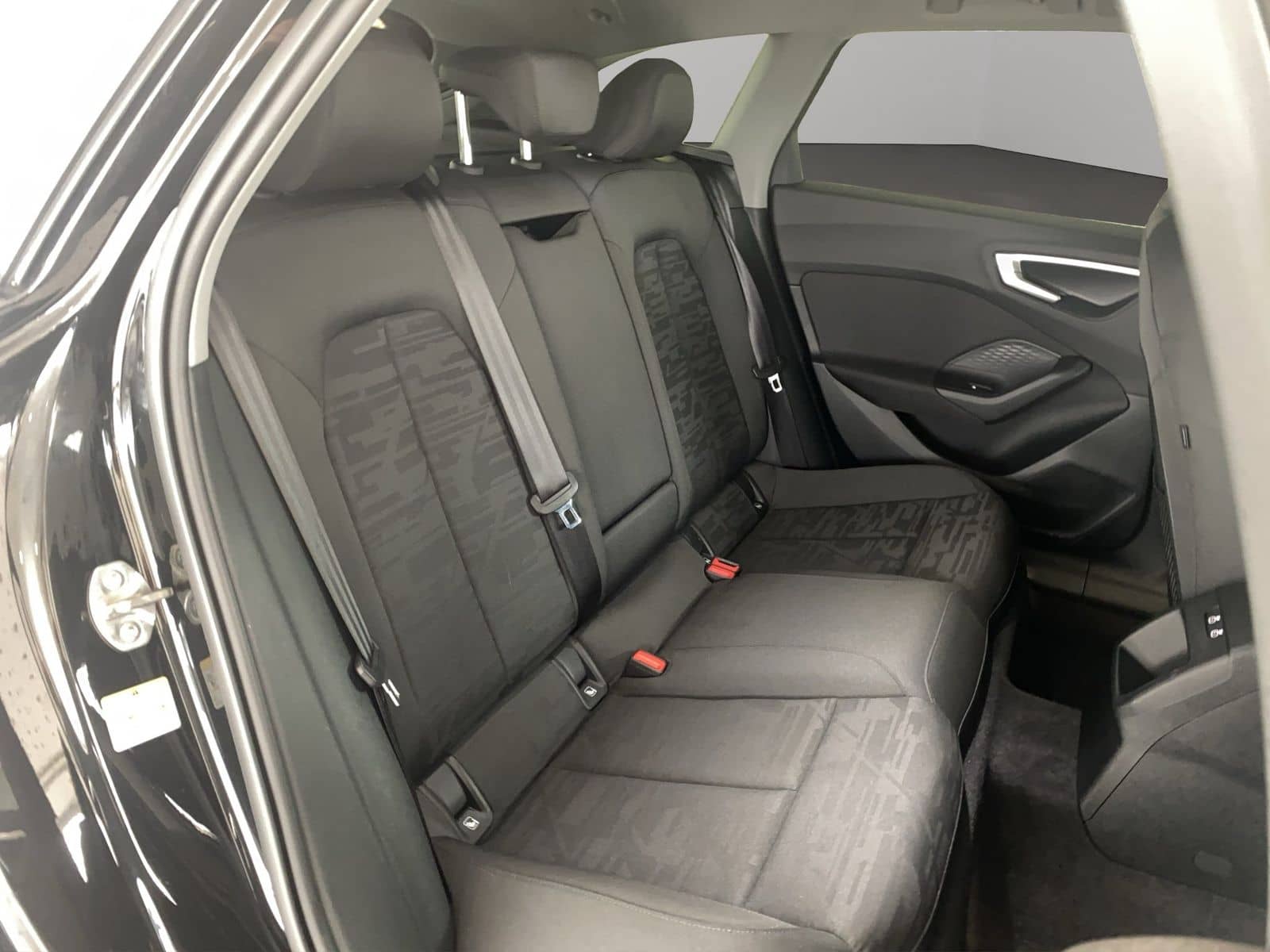 Audi A5 Avant (AHK.PDC PLUS.NAVI.GRA.SHZ.LED) 2.0 TFS foto 7