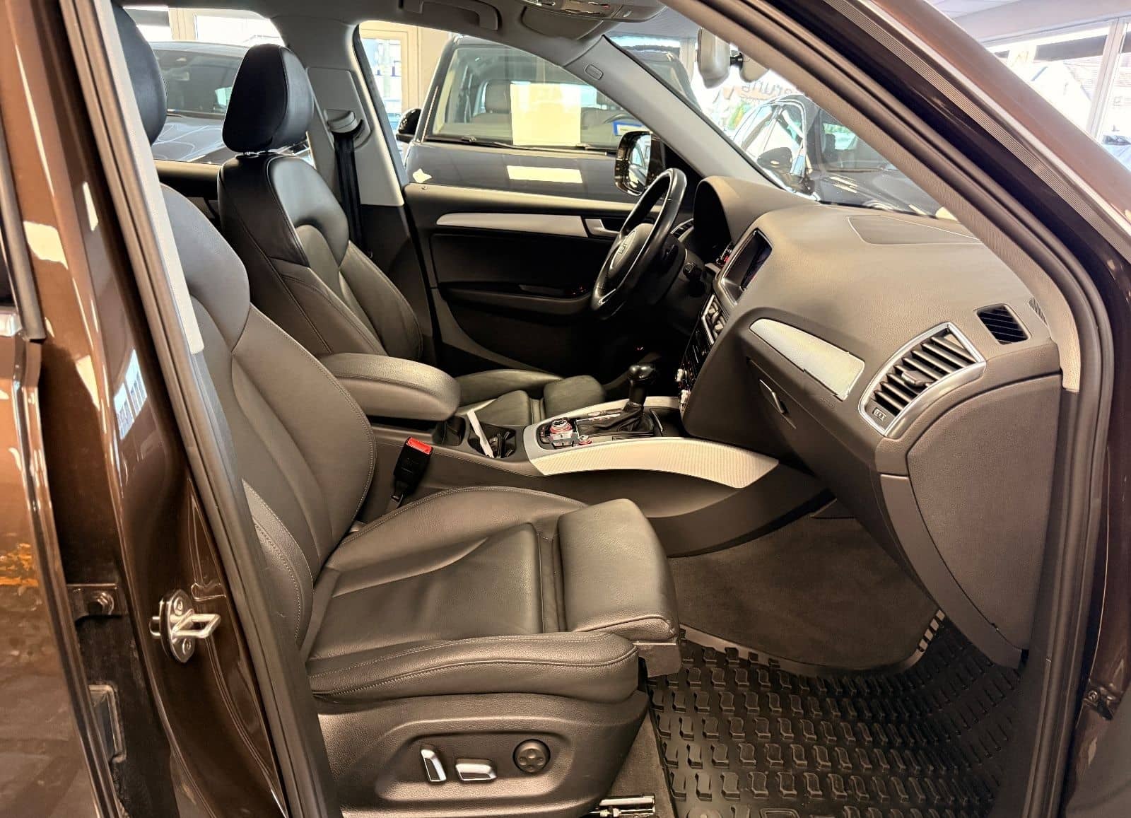 Audi Q5 3.0 TDI S-line/Quattro/Automatik/2.Hand/Navi foto 25