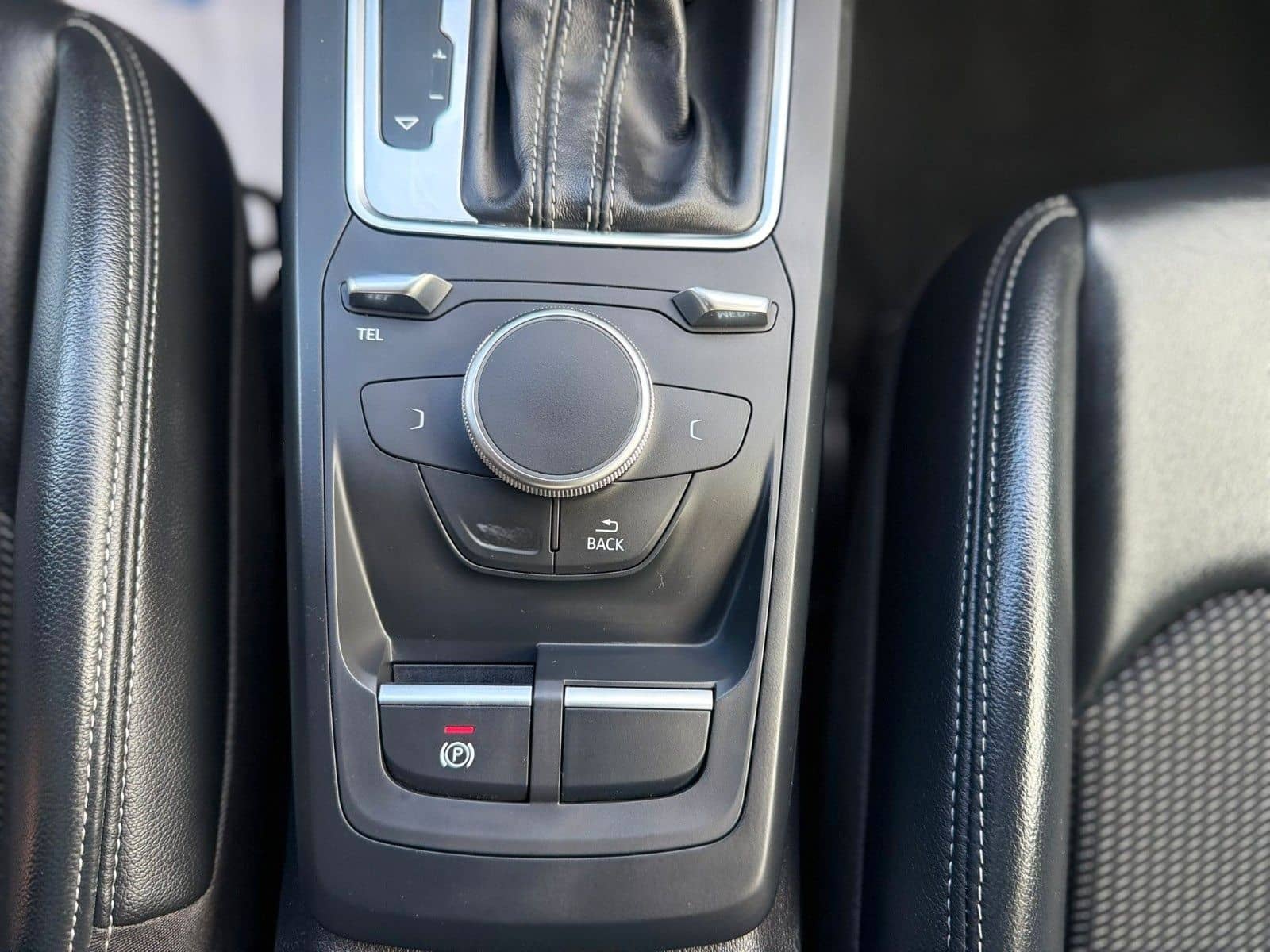 Audi Q2 QUATTRO 3x S-Line AMBIENTE NAVI PDC BLTH SHZ foto 19