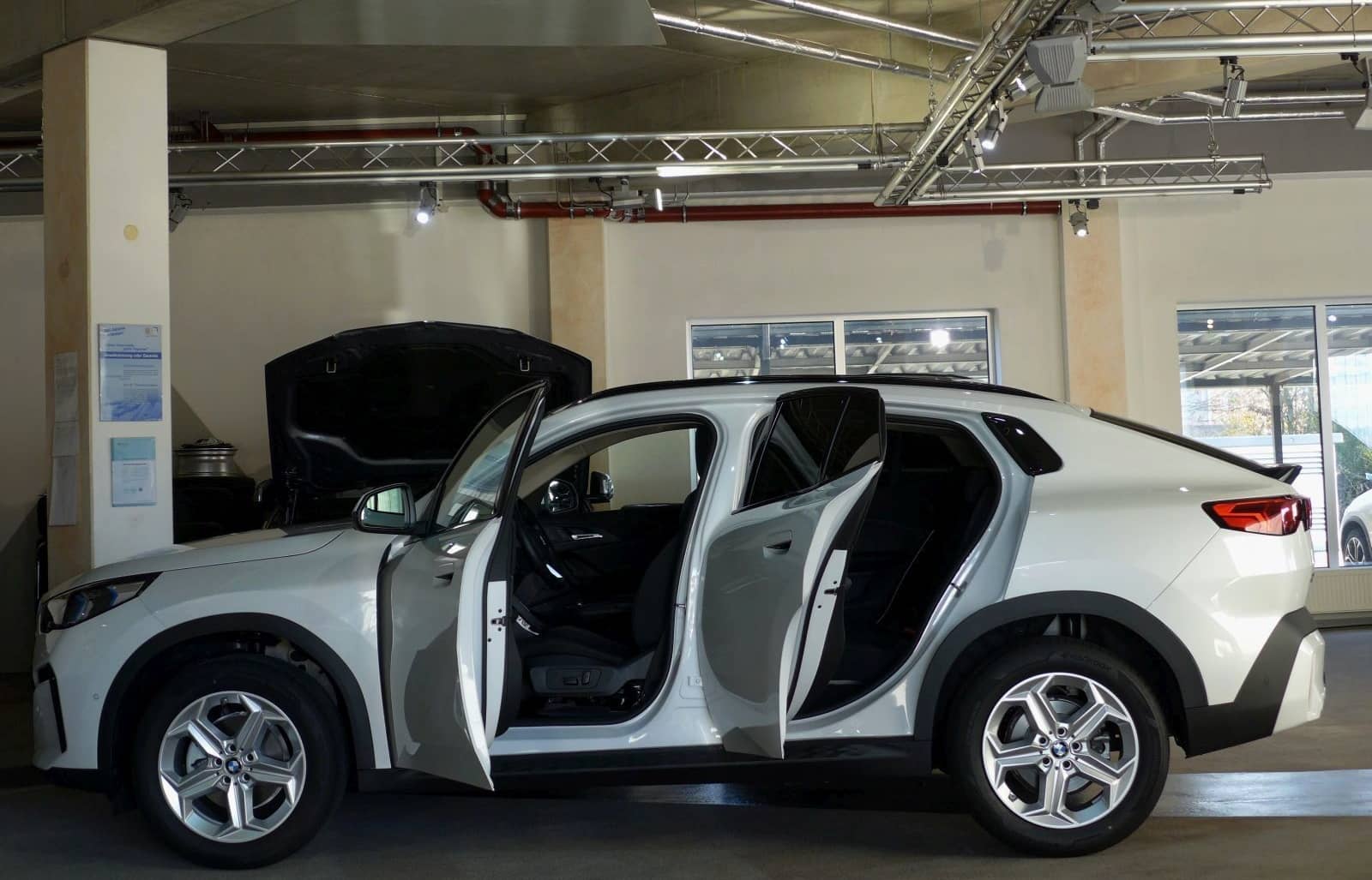 BMW X2 d U10 AHK,360° Kamera,HUD,Abstandstempomat foto 18