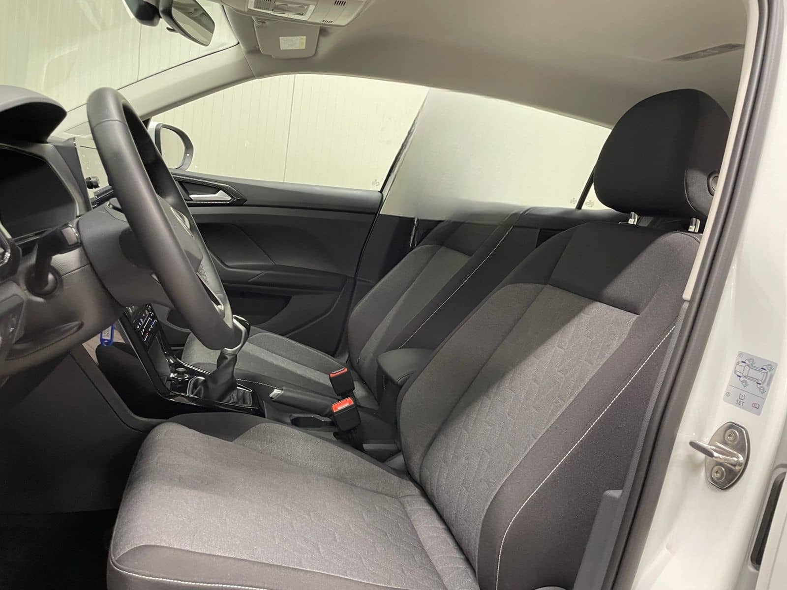 Volkswagen T-Cross Life 1.0 TSI ACC SHZ LED APP foto 17