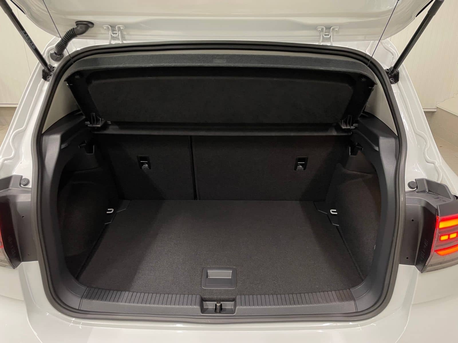 Volkswagen T-Cross Life 1.0 TSI ACC SHZ LED APP foto 5