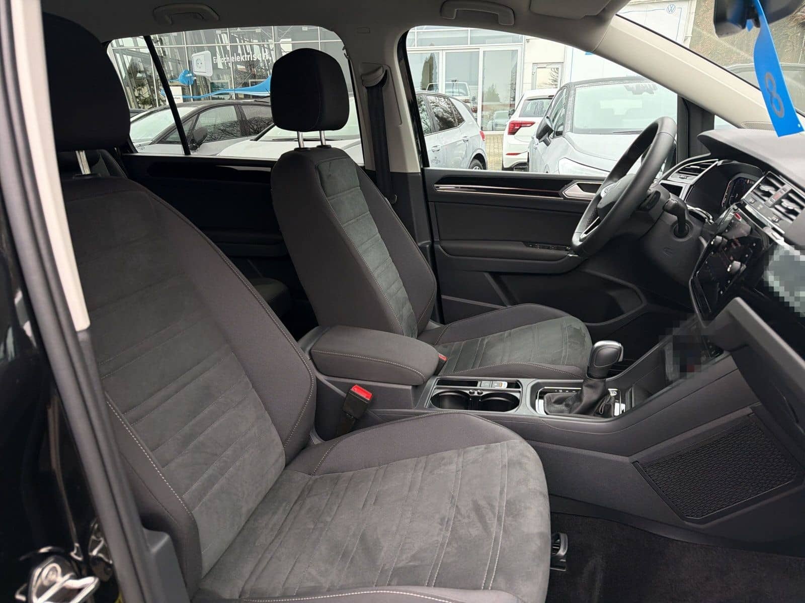 Volkswagen Touran Highline TSi DSG Navi AZV Kamera foto 12