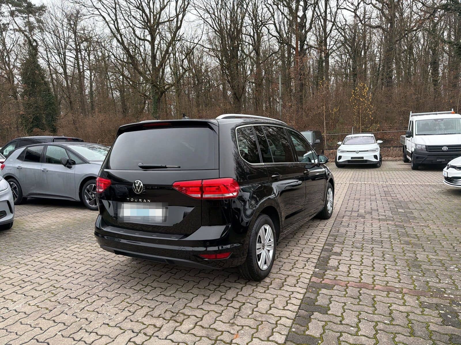 Volkswagen Touran Highline TSi DSG Navi AZV Kamera foto 4
