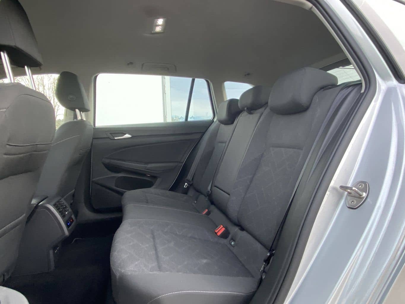 Volkswagen Golf Variant 2.0 TDI Life NAVI+LED+APP-CONNECT+A foto 11