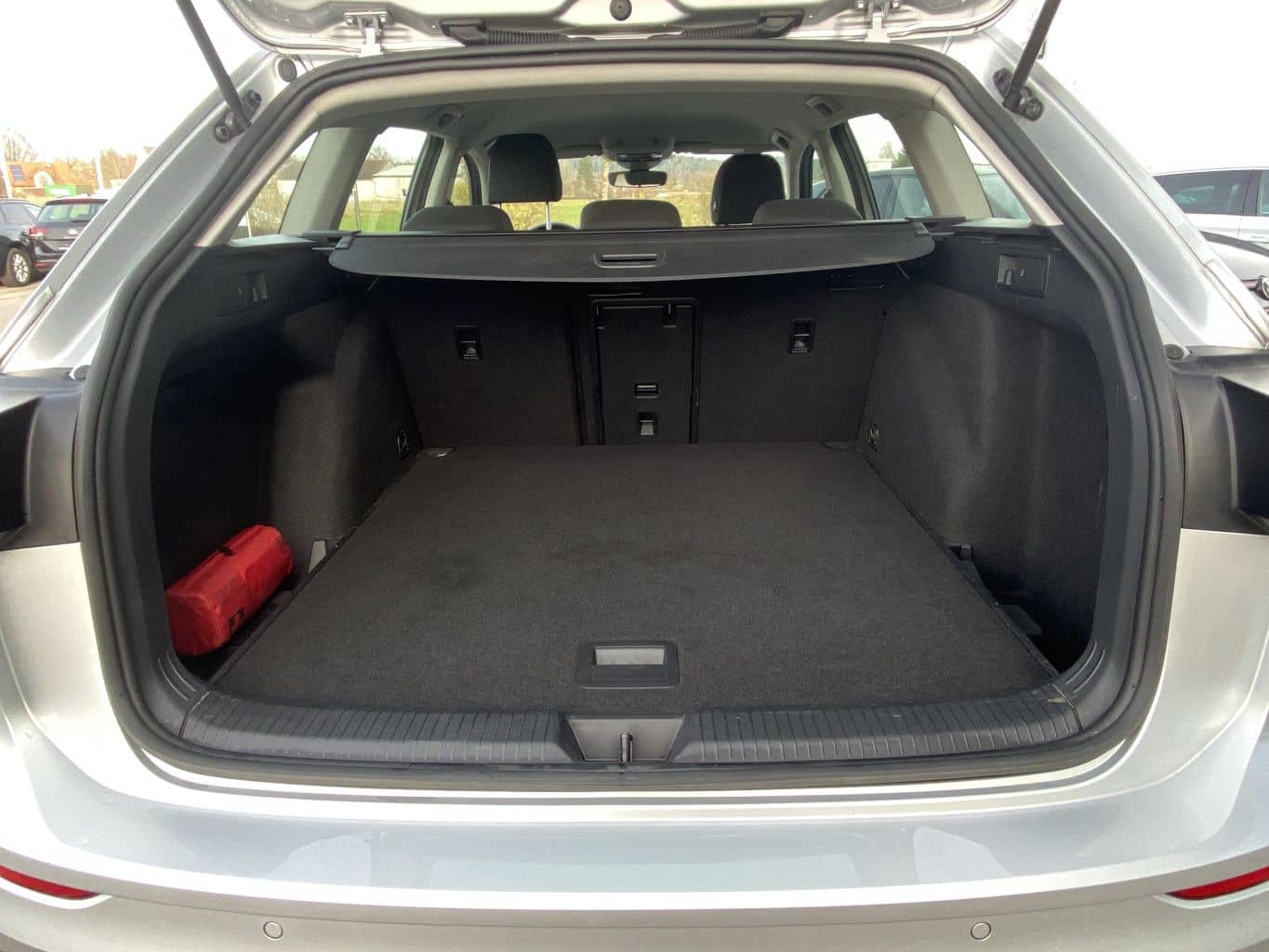 Volkswagen Golf Variant 2.0 TDI Life NAVI+LED+APP-CONNECT+A foto 12