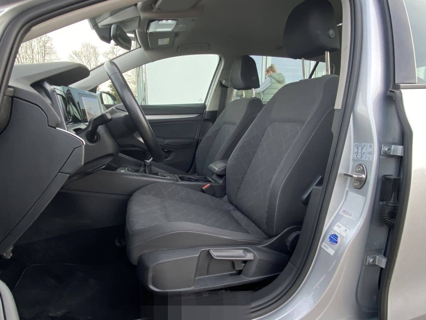 Volkswagen Golf Variant 2.0 TDI Life NAVI+LED+APP-CONNECT+A foto 10