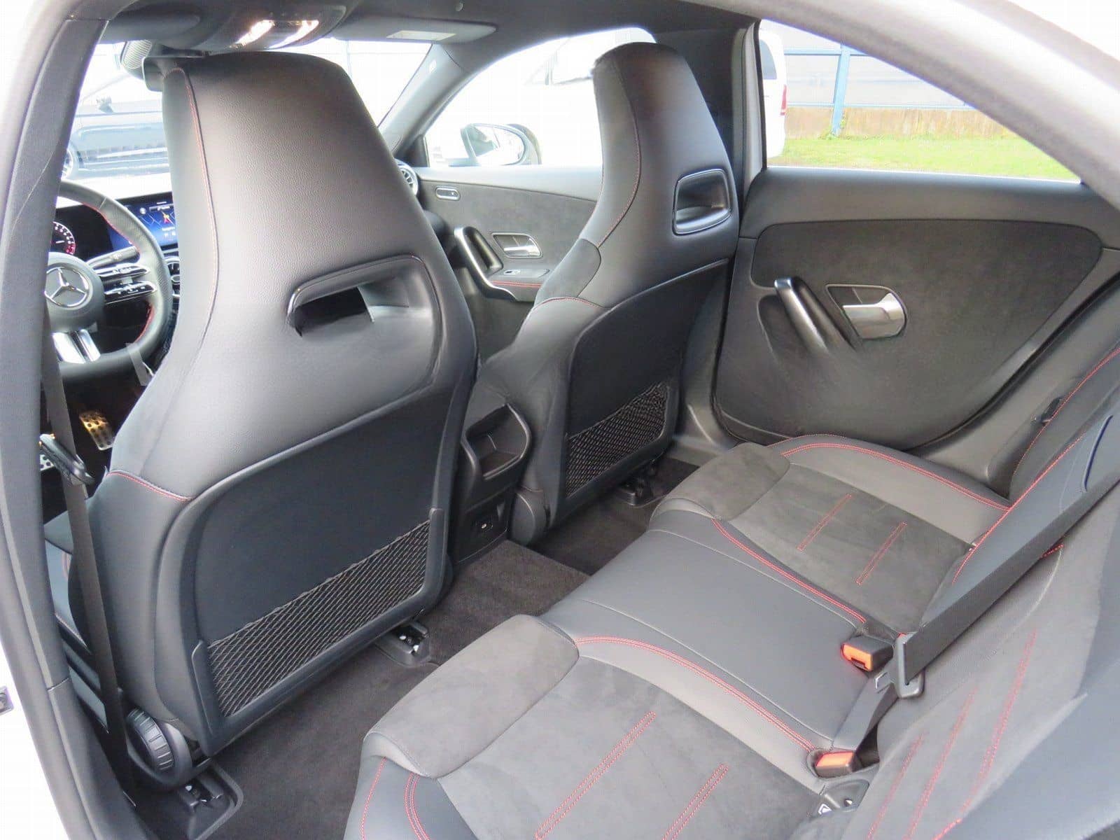 Mercedes-Benz A 250 e AMG Line Advanced Plus+MULTIB.+DISTR+AHK foto 15