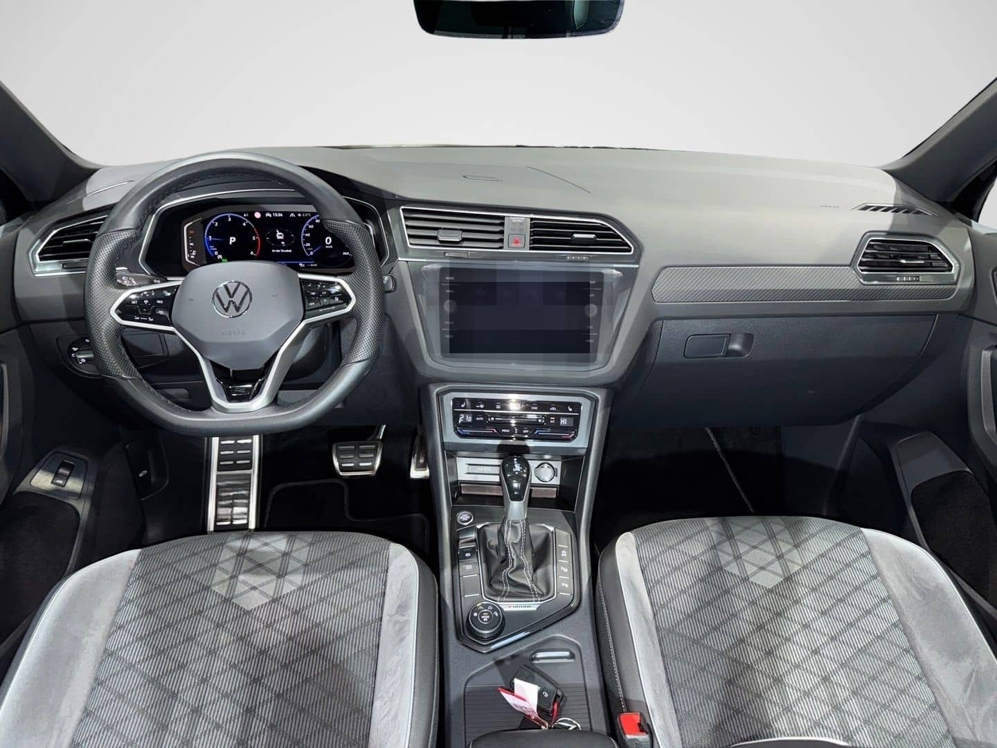 Volkswagen Tiguan 2.0 TDI 4M DSG R LINE BLACK PANO AHK 20Z  foto 8