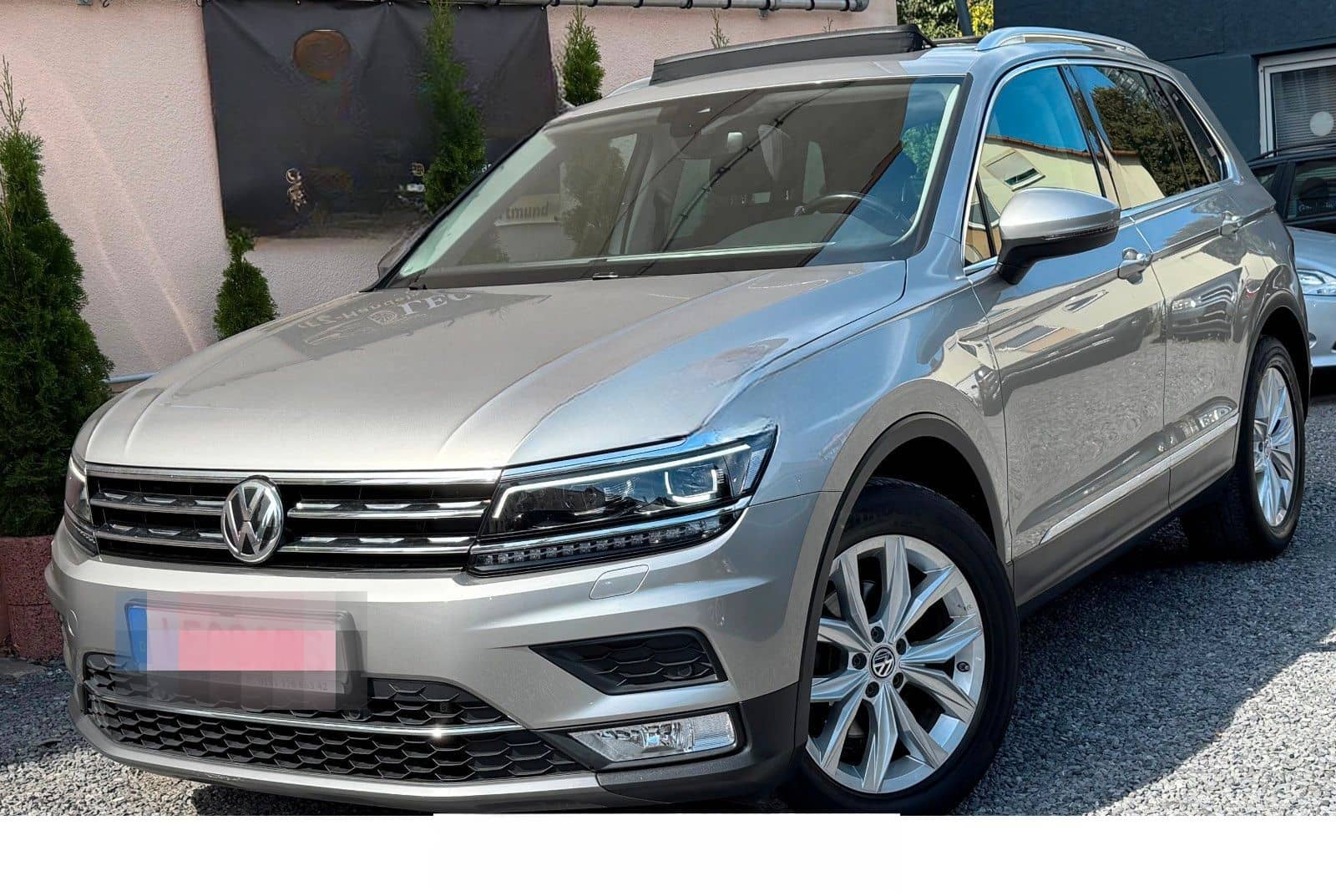 Volkswagen Tiguan Highline 2.0 TDI/1.Hand/Panorama/Kamera foto 1
